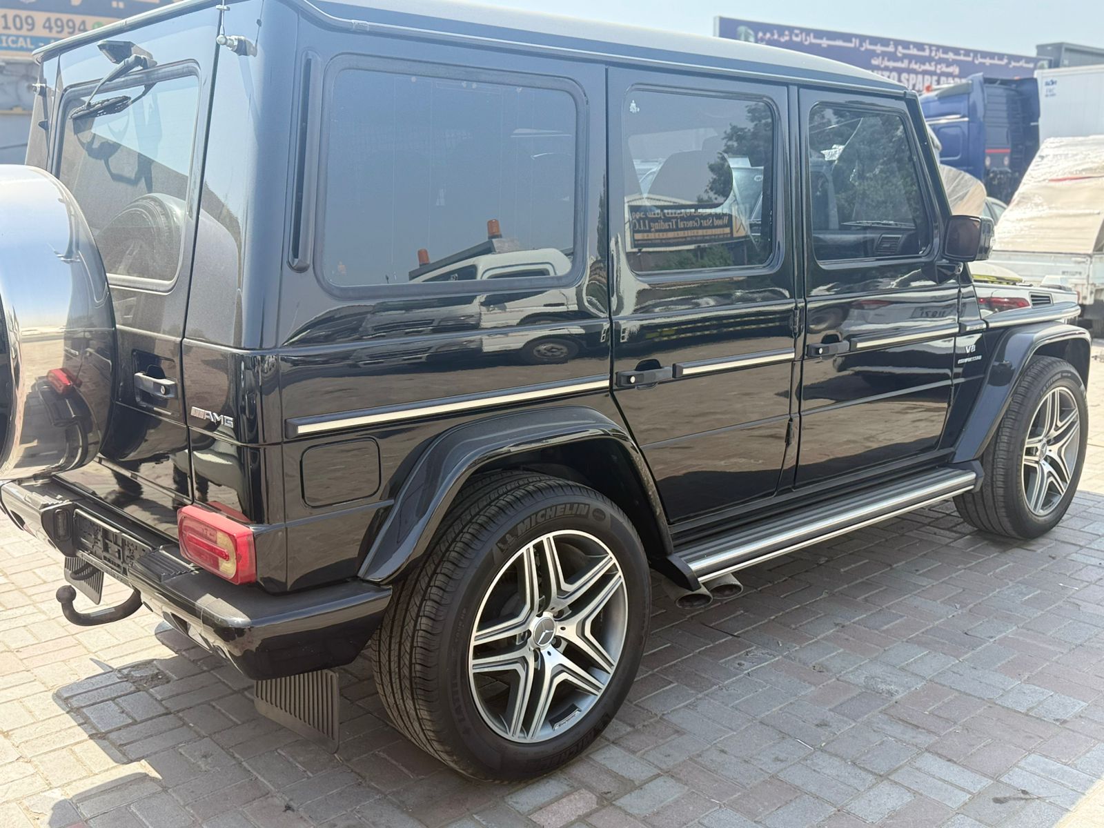 Negro Mercedes Benz G55 AMG 2008